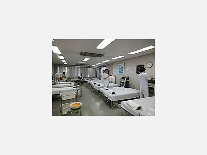 亀井整形外科クリニック