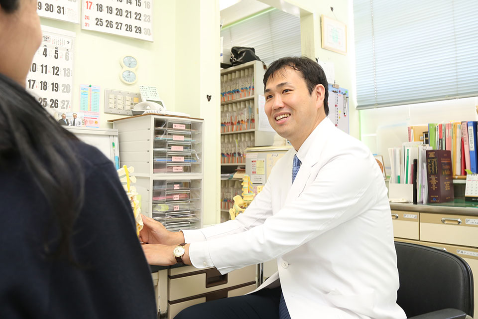 中央大袮整形形成外科