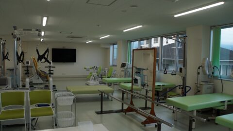 片桐整形外科