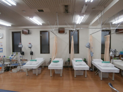 市川整形外科内科の写真2