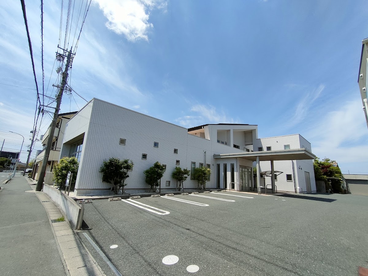 鈴木ひろし整形外科の外観・院内写真