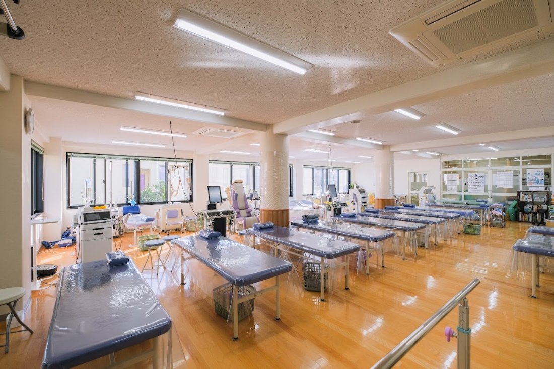 ながみね田村整形外科の外観・院内写真