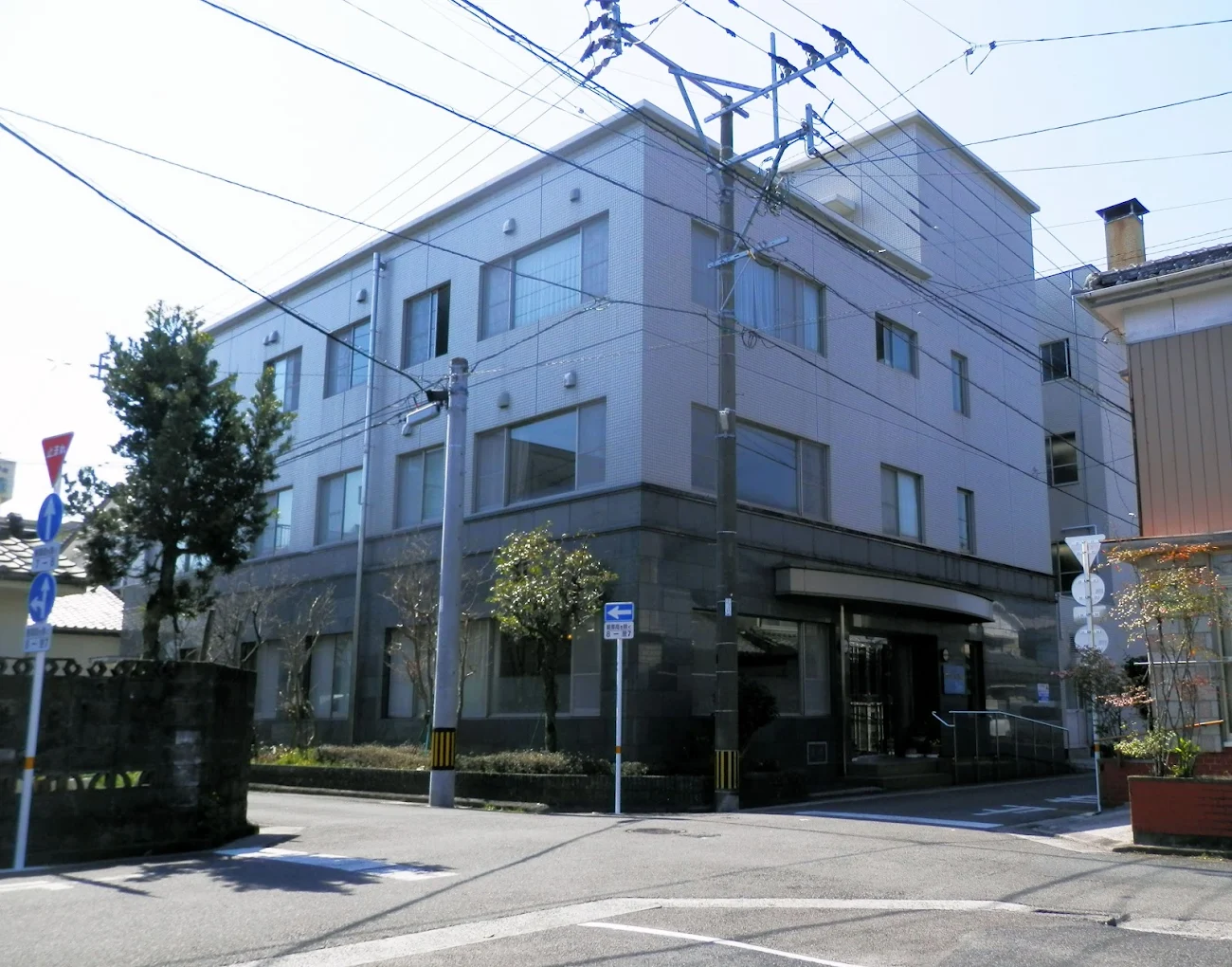 延岡整形外科医院の外観・院内写真